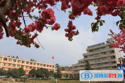 云南林業(yè)技工學(xué)校網(wǎng)站網(wǎng)址